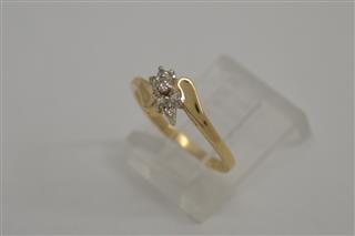 Diamond Fashion Ring 7 Diamonds .07ctw 14K Yellow Gold 1.5g Sz:5